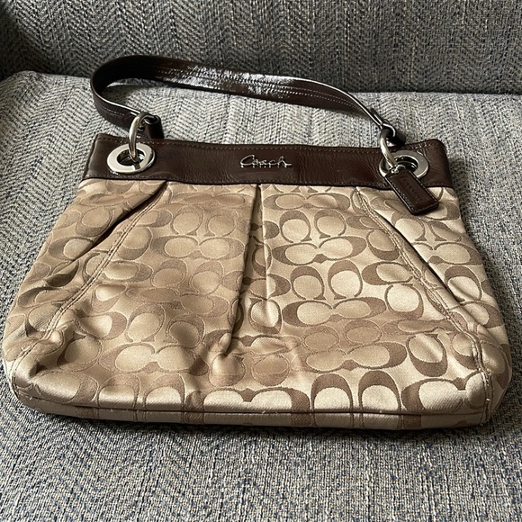 Coach Ashley Sateen Signature C Hobo Purse Brown Tan Hippie - Picture 9 of 16